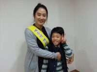 제1회 한가족의 날 행사때 봉사중인 성심회원